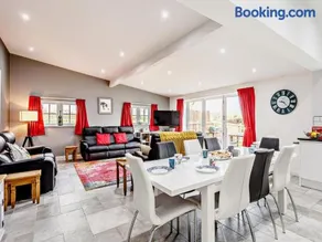 4 Bed in Wedmore oc-58843 - Image 1