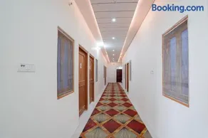 Spot On R M Hotel - Image 2