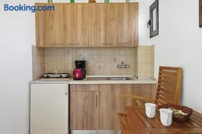 Alexandra Apartment 1 - Image 2