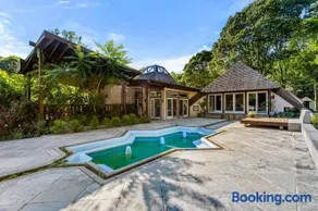 Charlestown Retreat | 2 Reflection Pools & Fire Pits - Image 1