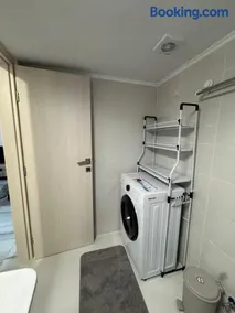 Hanna's Apartment - Image 5