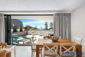 Lucaya Coolum Beach - Image 4