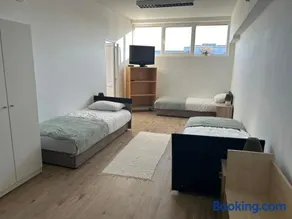 ACÉL Budget Rooms with Free Truck Parking - Image 1