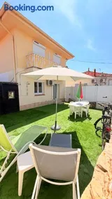 Beach Nature Base Floor Garden apartment - Image 1