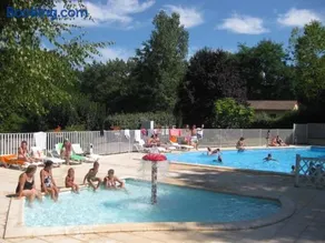 ZEcamping 3 étoiles animé piscine à 1km de la plage dog friendly club enfant - Image 1