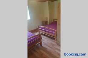 Cottage ideal for Family's & private lake access - Image 2