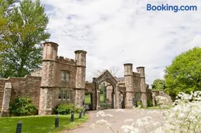 The Gatehouse at Pudleston Court - Image 1