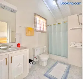 2 Bed Apartment, great location - Image 3