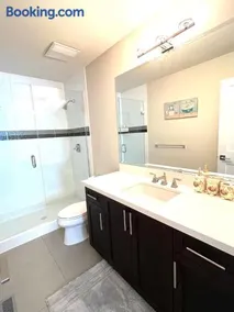 European-American Style Suite - Image 2