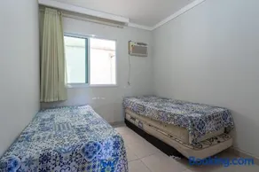 Apto com Piscina Sauna e Garagem a 120 m da Praia - Image 4