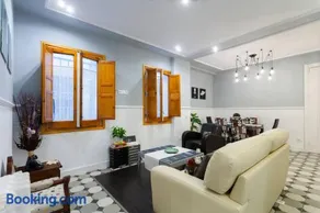 Cozy Goya-Salamanca Flat - Image 3