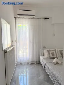 Casa Luna Luxury Apartment - Image 3