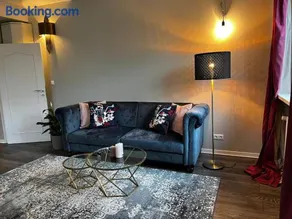 New modern City West Apartment - Image 1