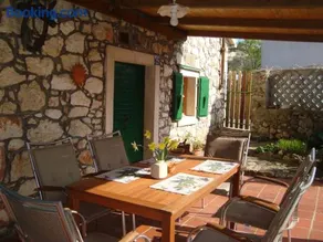 Lovely Stone Cottage Pomer - Image 2