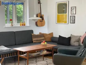 Lovely Year-Round Home With Sea View - Image 3