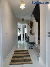 Private room in shared house at Casa de Charlie - Image 5