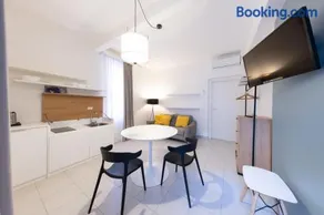 Via Siena 4 - Suites & Rooms - Image 3