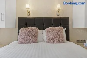 Luxury Oceana Apartment, Central City Centre, Newly Refurbished - Image 2