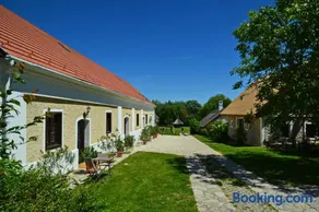 Nemespécsely Udvarház - Image 4
