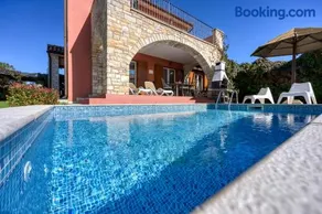 Villa LUMARE AURA - Pool, Garden, BBQ - Image 2