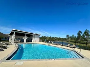 The Sandpiper Hideaway - Community Pool - Image 2