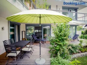Ferienwohnung Seeufer - Exklusiv direkt am See mit großer Terrasse in Kressbronn - Image 4