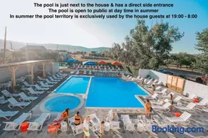 Laguna House next to Pool at Bazaleti Lake - Image 4