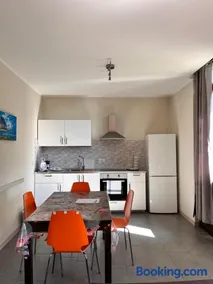 El Jardin - Image 1