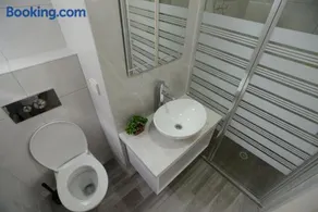 Olga Beach Apartment 28 - Image 3