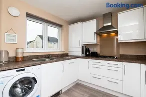 3BR Parking Nr Dalhousie Castle &Edinburgh Airport - Image 4