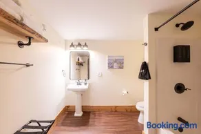 Cozy Corner - Room 5 - Image 3