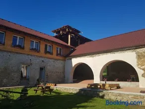Penzion Tvrz Dub u Tábora - Image 1