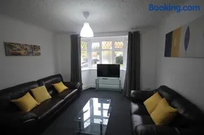 Hillingdon's House - Image 3