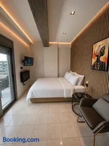 Luxury Black and White Interior Apartments & Rooftop Terrace - Image 3