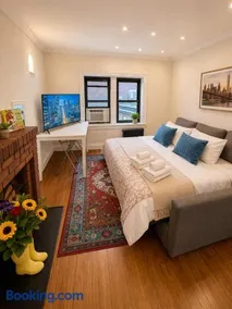 Flatiron Bright 1BR with living room, Top Floor Best location in FANCY Manhattan - Image 5