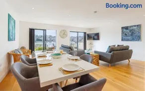 Creek View - A Tranquil Waterside Retreat with a Touch of Luxury and Pontoon - Image 2