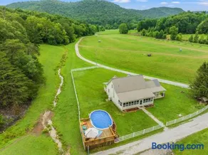Hidden Treasure- Private Pool, Pond, 1600 Acres - Image 2