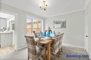 Perfect Home near Cotswolds - Sleeps 6 - Image 5