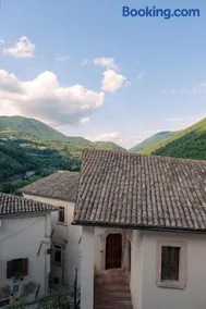 Nera Apartments - Image 1
