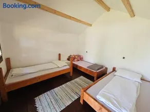 BORA- Popas Turistic casute de vacanta - Image 4