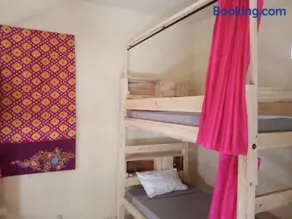 Barracuda Beach Hostel - Image 2