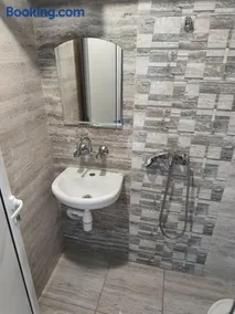 Eli Guest House - Image 3