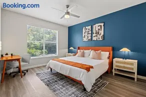 Lux 1BR - Pool, BBQ - Near Med District & Nightlife - Gated Community - Image 3