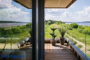 Stylish Waterfront Apartment - BOOK IT Warsaw - Image 1