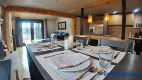 Peaceful Lake Cabin Near the Beach - Image 1