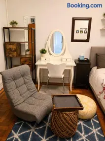 Stylish Private Br Near Manhattan - Astoria Nyc - Image 2