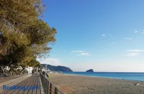 Affitti brevi Liguria - Ligurian beach apartment Ca Sta - Image 1