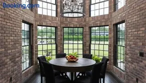 Mattaccino by Rove Travel - Estate with Pool & Spa - Image 3