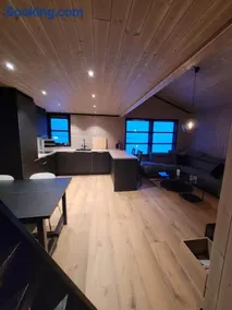 Flott enderekkehus med fantastisk utsikt - Image 1
