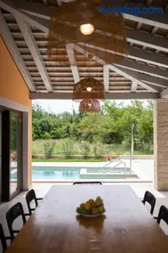 Old Oak Villa - Image 2